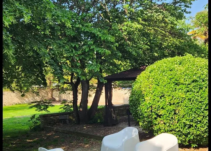 La P'tite Ecurie Apartment *